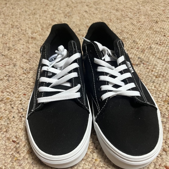 Women’s Vans - Picture 4 of 4